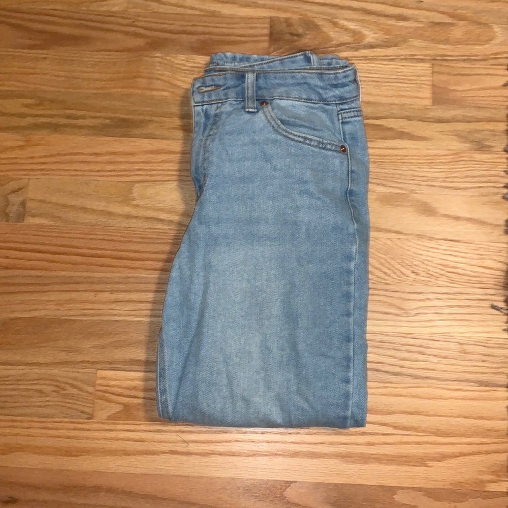 I am going through my closet and selling stuff I don’t wear anymore :)